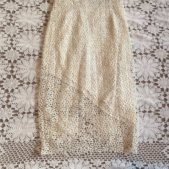 Asymmetrical Lace Skirt - Picture 4 of 8